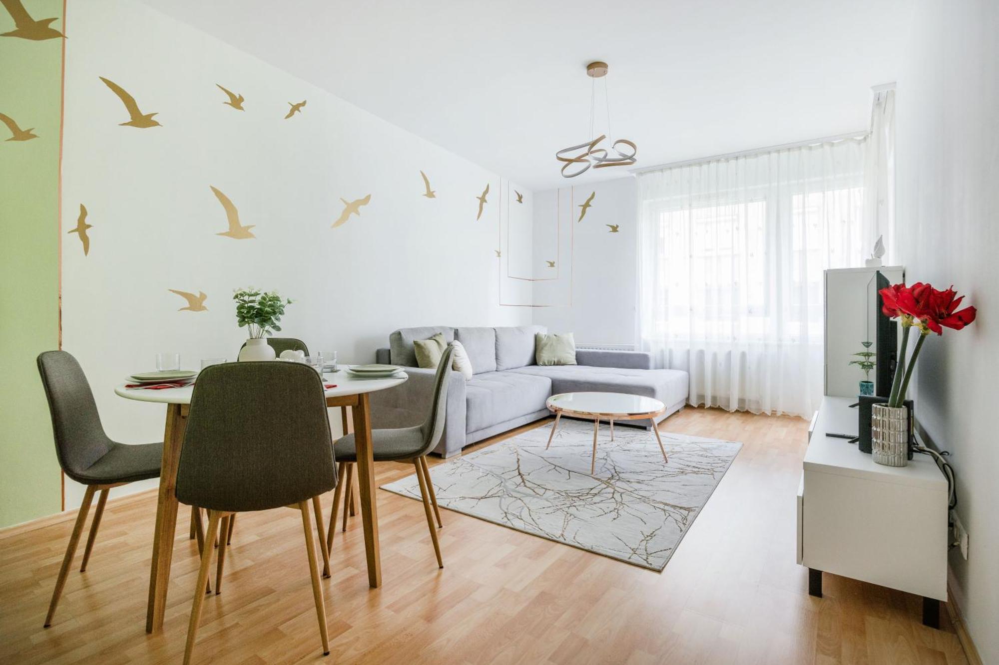 Modern Two-Bedroom Apartment With Free Parking Budapest Bagian luar foto