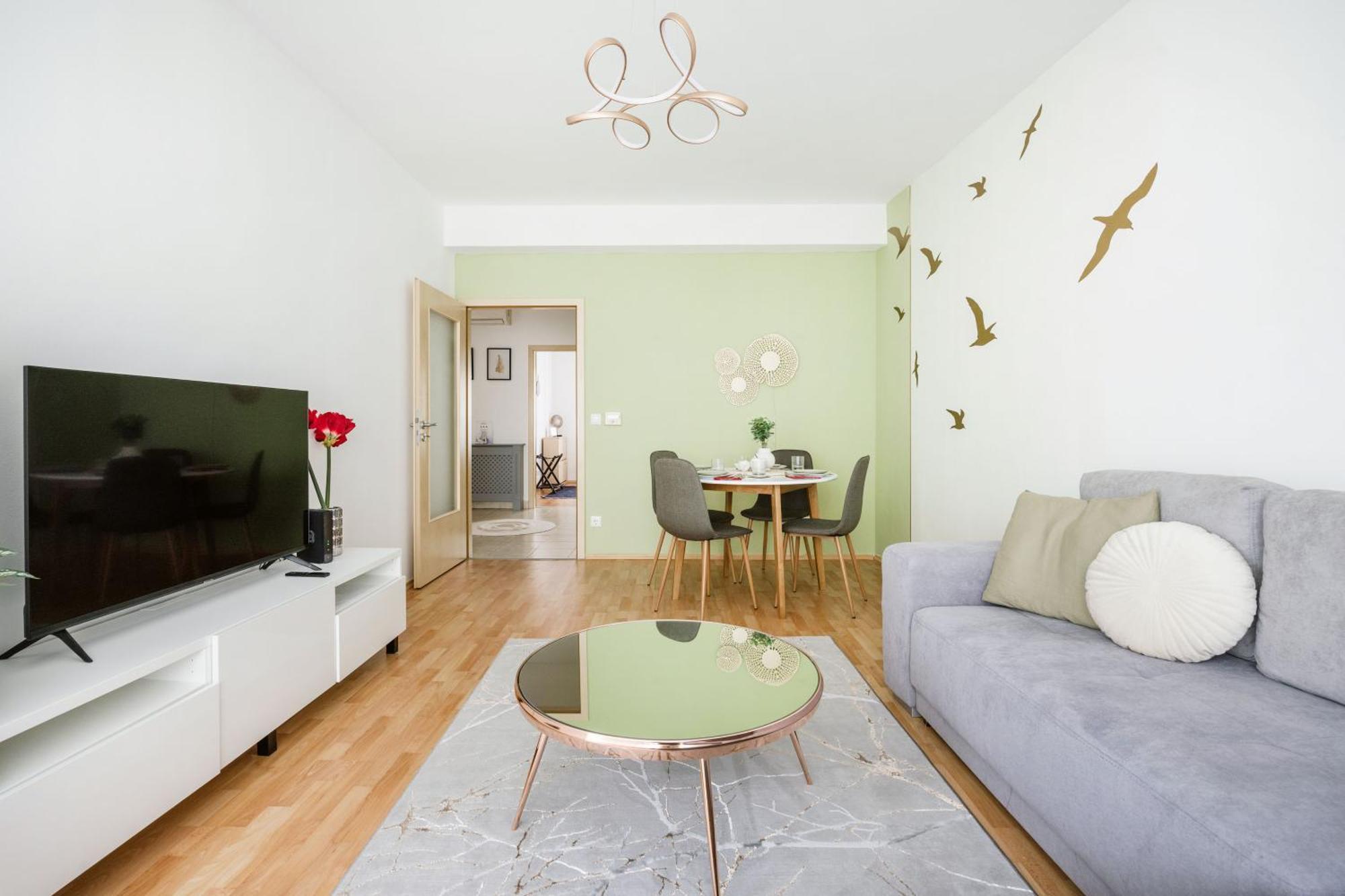 Modern Two-Bedroom Apartment With Free Parking Budapest Bagian luar foto